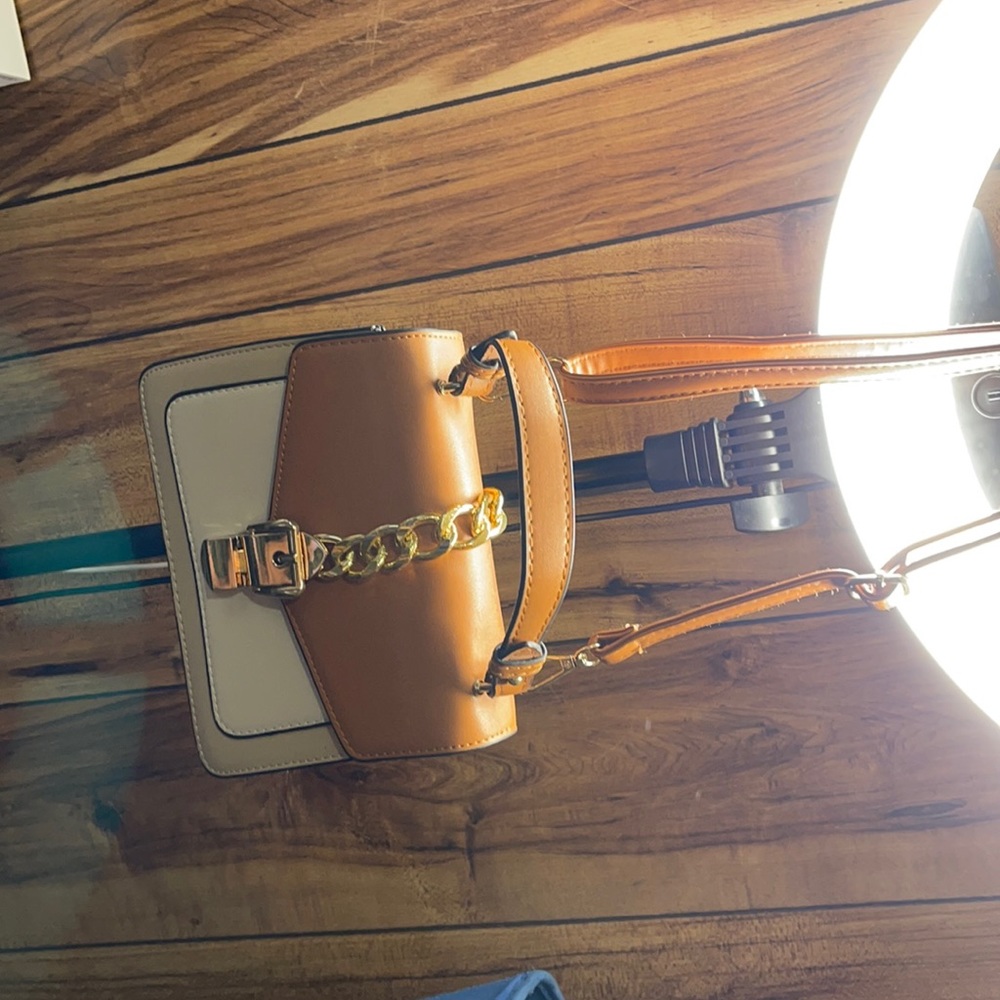 Hand bag